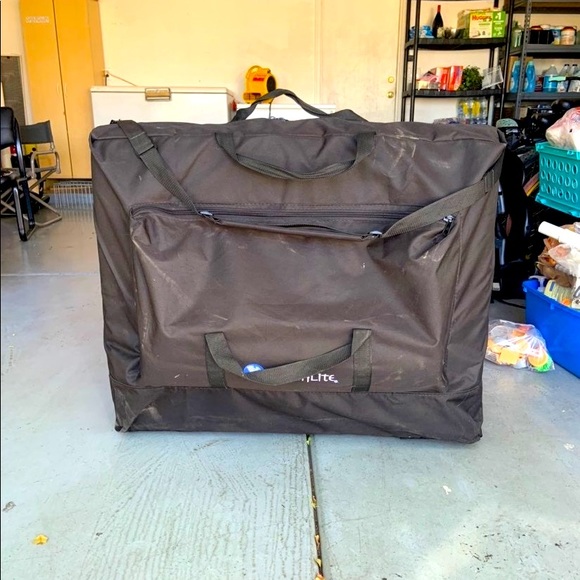 Massage Table - Picture 5 of 8